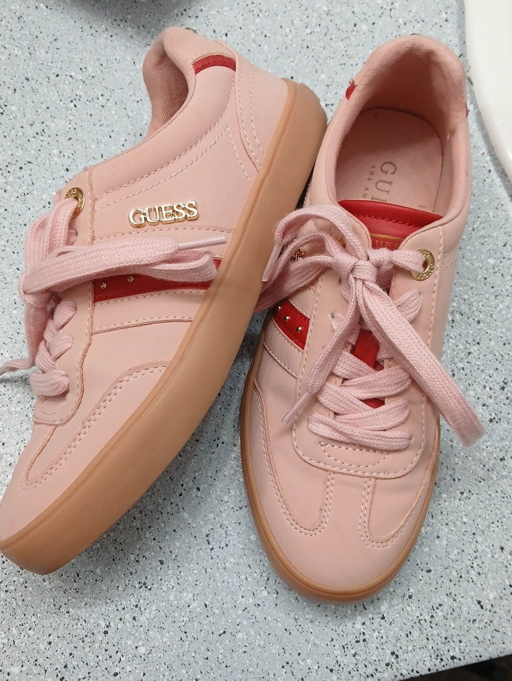 GUESS Pink and Red Low-Top Sneakers with Gum Sole